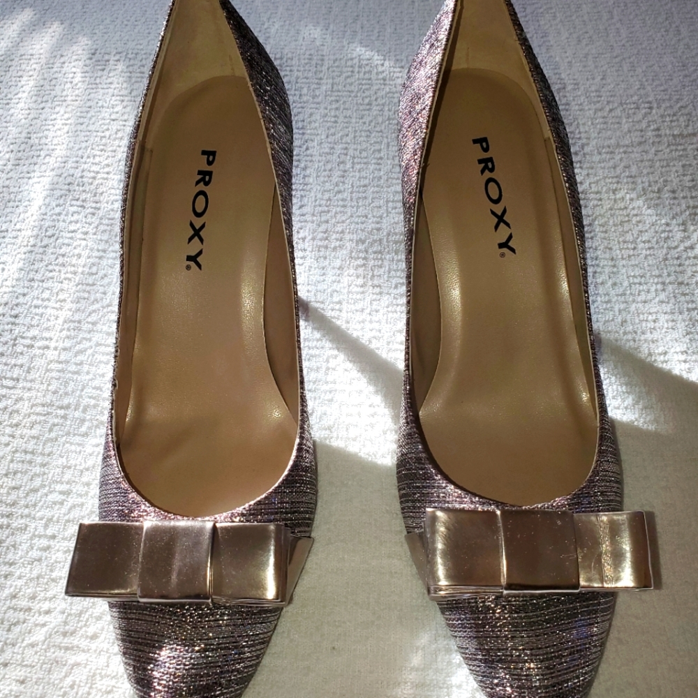 Women Silver Metallic Evening Shoe
